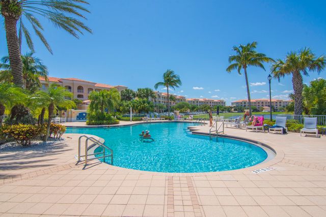 6 Harbour Isle Drive E Ph01, Fort Pierce, FL 34949