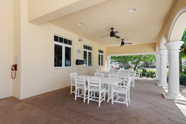 6 Harbour Isle Drive E Ph01, Fort Pierce, FL 34949