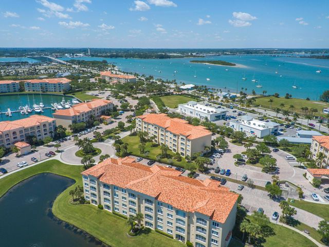 6 Harbour Isle Drive E Ph01, Fort Pierce, FL 34949