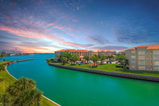 6 Harbour Isle Drive E Ph01, Fort Pierce, FL 34949