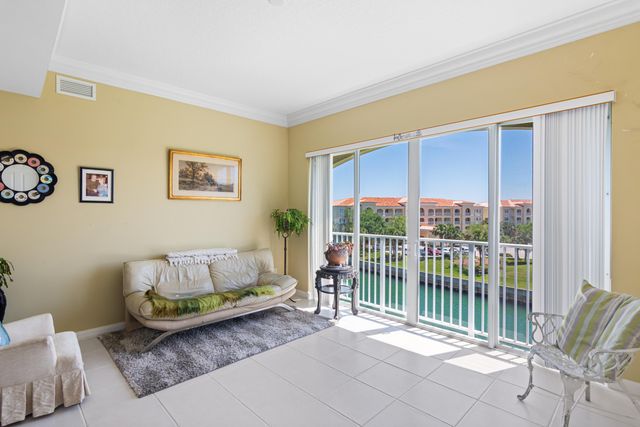 6 Harbour Isle Drive E Ph01, Fort Pierce, FL 34949