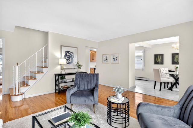 1019 Whittier Avenue, New Hyde Park, NY 11040