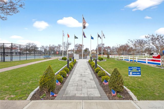 1019 Whittier Avenue, New Hyde Park, NY 11040