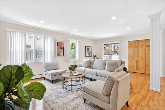 1019 Whittier Avenue, New Hyde Park, NY 11040