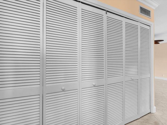 333 SE 20th Avenue 204, Deerfield Beach, FL 33441