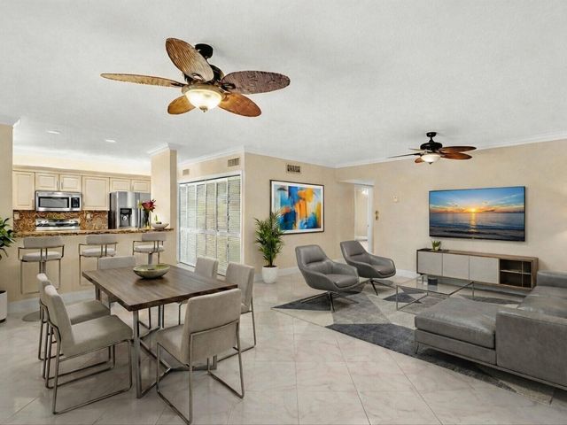 333 SE 20th Avenue 204, Deerfield Beach, FL 33441