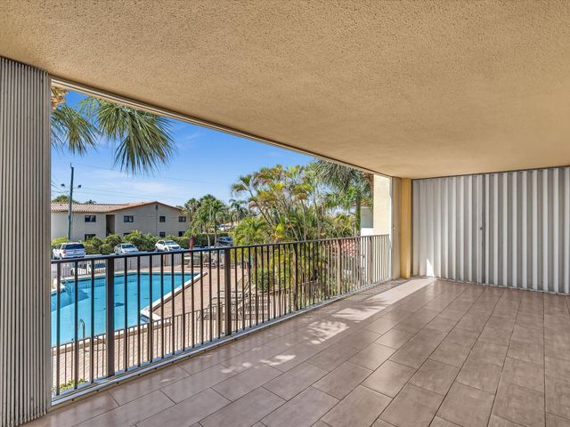 333 SE 20th Avenue 204, Deerfield Beach, FL 33441