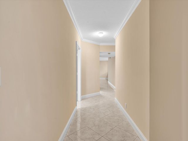 333 SE 20th Avenue 204, Deerfield Beach, FL 33441