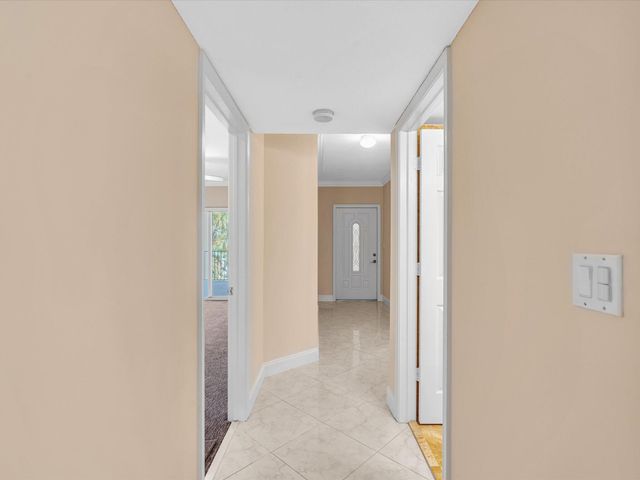 333 SE 20th Avenue 204, Deerfield Beach, FL 33441