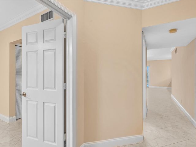 333 SE 20th Avenue 204, Deerfield Beach, FL 33441