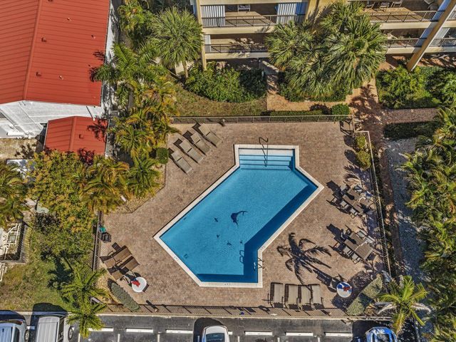 333 SE 20th Avenue 204, Deerfield Beach, FL 33441