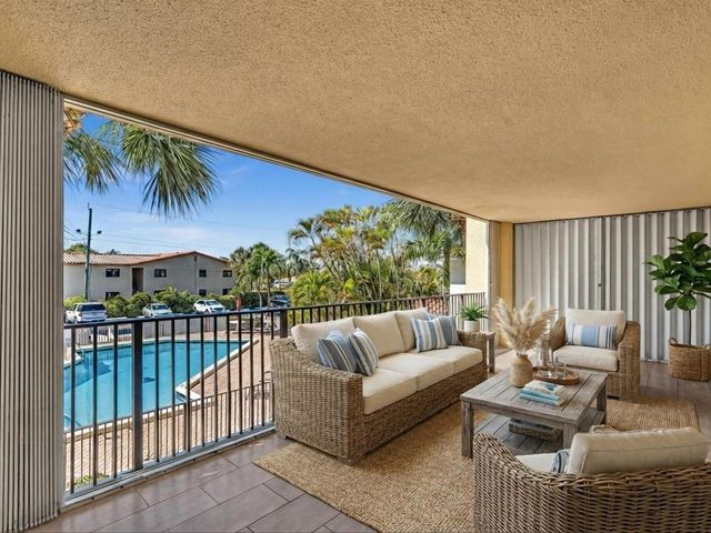 333 SE 20th Avenue 204, Deerfield Beach, FL 33441