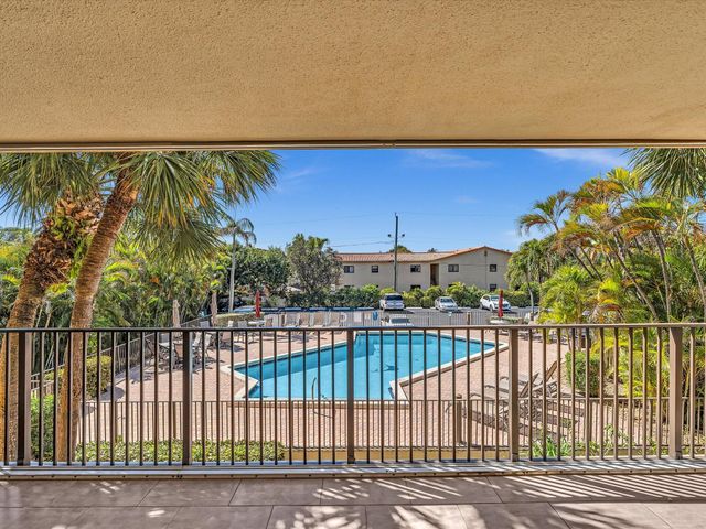 333 SE 20th Avenue 204, Deerfield Beach, FL 33441