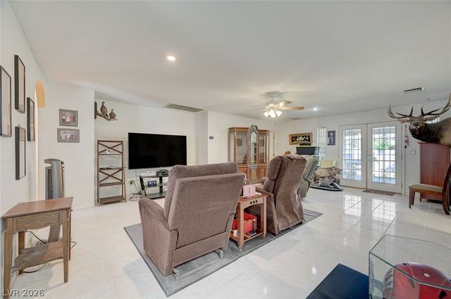 4910 East Philadelphia Avenue, Las Vegas, NV 89104