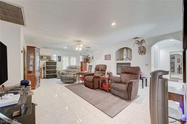 4910 East Philadelphia Avenue, Las Vegas, NV 89104