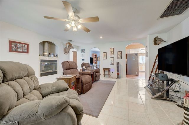 4910 East Philadelphia Avenue, Las Vegas, NV 89104