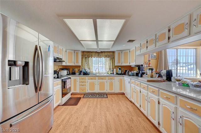 4910 East Philadelphia Avenue, Las Vegas, NV 89104