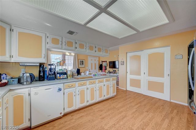 4910 East Philadelphia Avenue, Las Vegas, NV 89104