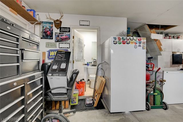 4910 East Philadelphia Avenue, Las Vegas, NV 89104