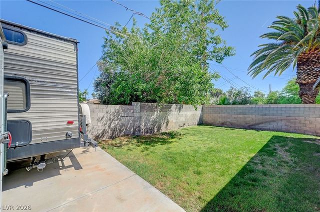 4910 East Philadelphia Avenue, Las Vegas, NV 89104