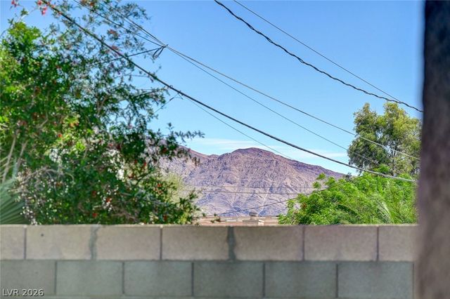 4910 East Philadelphia Avenue, Las Vegas, NV 89104