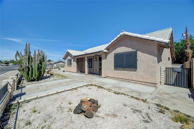 4910 East Philadelphia Avenue, Las Vegas, NV 89104