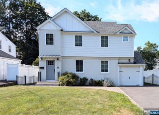 152 W Clinton Avenue, Tenafly, NJ 07670