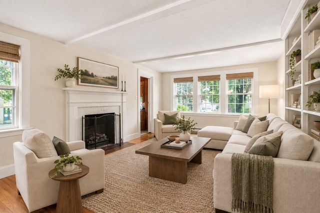 118 Oakdale Rd, Newton, MA 02461