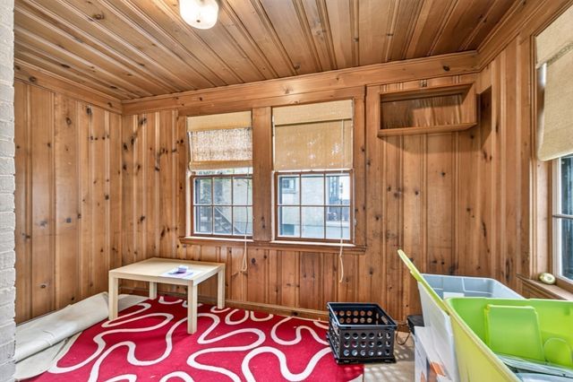 118 Oakdale Rd, Newton, MA 02461