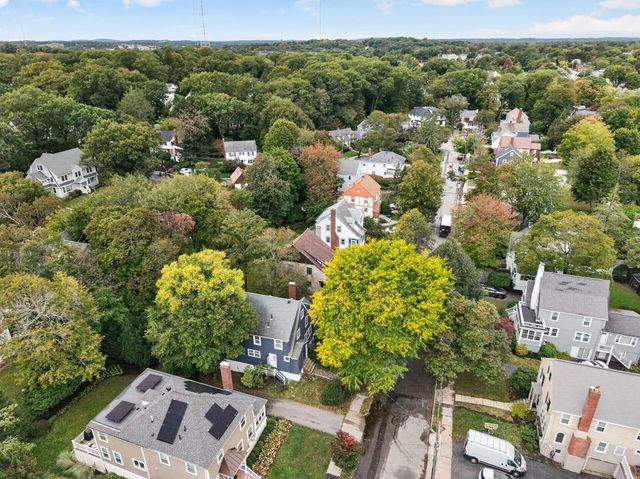 118 Oakdale Rd, Newton, MA 02461