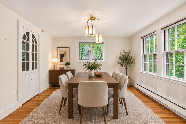 118 Oakdale Rd, Newton, MA 02461