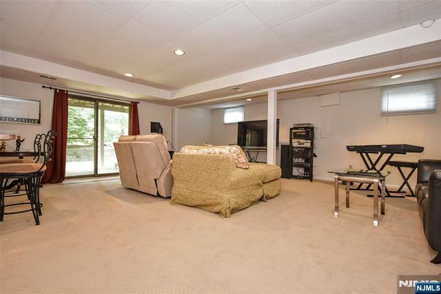 143 Fisher Road, Mahwah, NJ 07430
