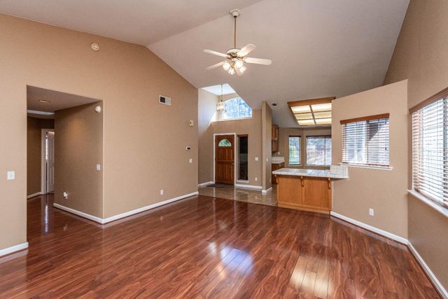 8127 Aztec Way, Antelope, CA 95843