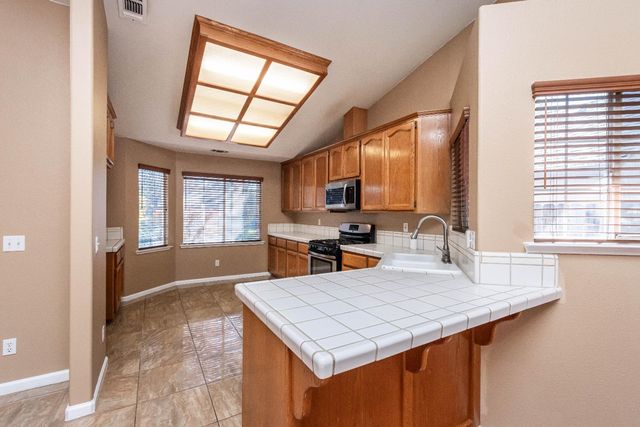 8127 Aztec Way, Antelope, CA 95843