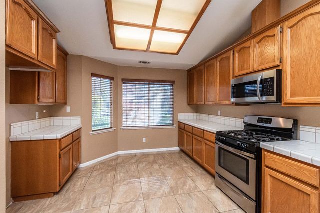 8127 Aztec Way, Antelope, CA 95843