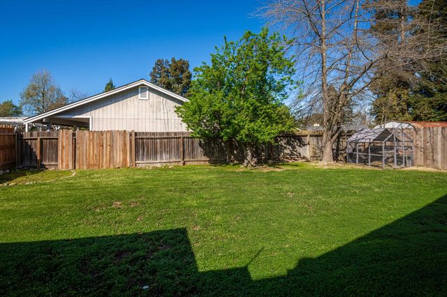 8127 Aztec Way, Antelope, CA 95843