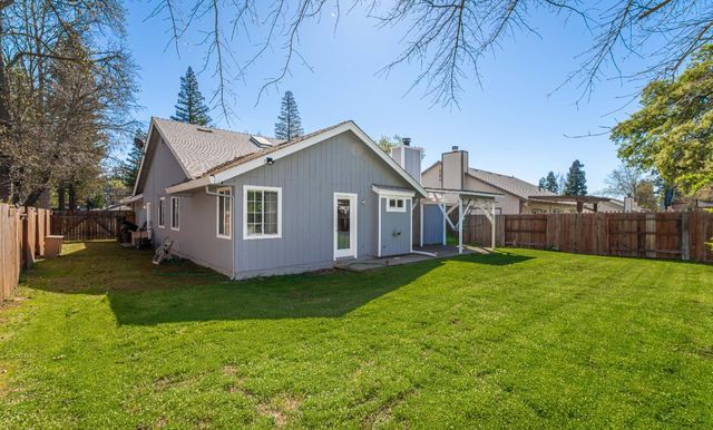 8127 Aztec Way, Antelope, CA 95843