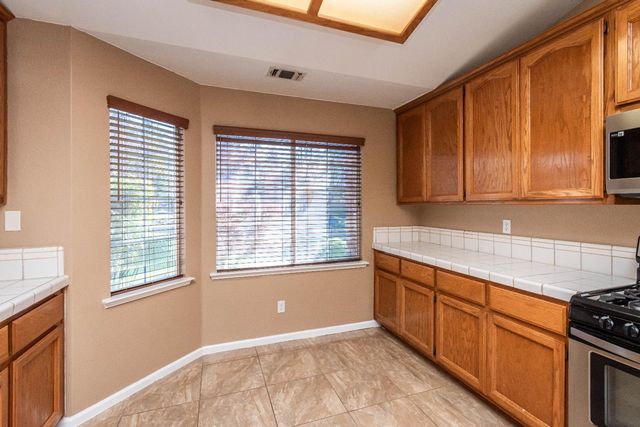 8127 Aztec Way, Antelope, CA 95843