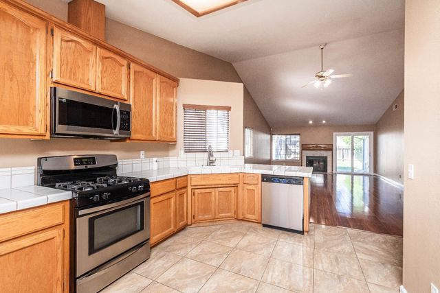 8127 Aztec Way, Antelope, CA 95843