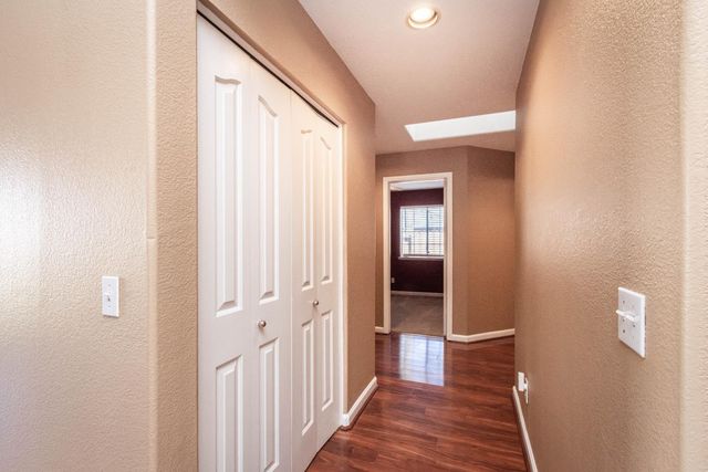 8127 Aztec Way, Antelope, CA 95843