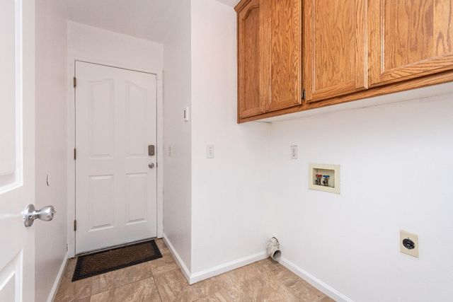 8127 Aztec Way, Antelope, CA 95843