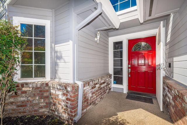 8127 Aztec Way, Antelope, CA 95843