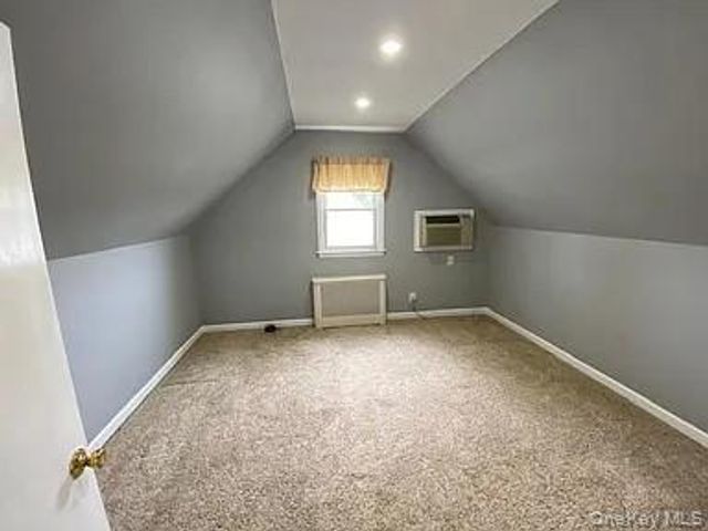 4 West Court, Bethpage, NY 11714