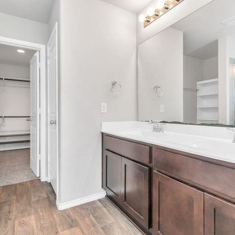 1827 Gibbons Creek Drive, Rosenberg, TX 77469