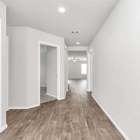 1827 Gibbons Creek Drive, Rosenberg, TX 77469