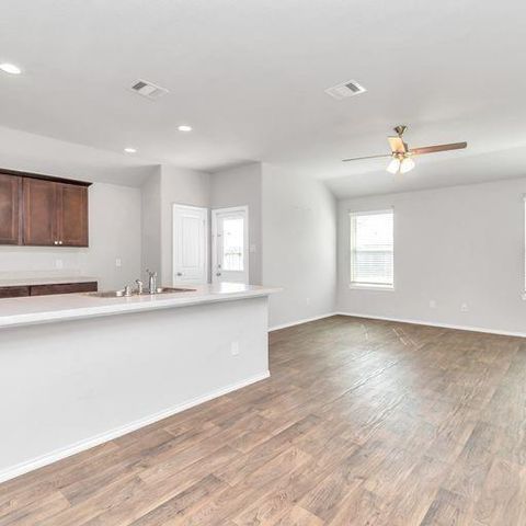 1827 Gibbons Creek Drive, Rosenberg, TX 77469