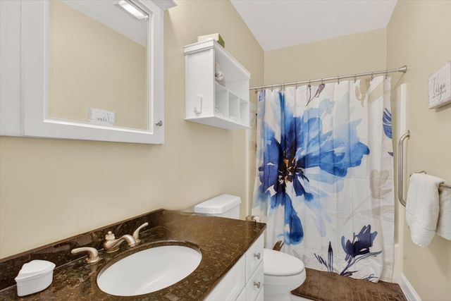 361 Tilden Commons Ln 361, Braintree, MA 02184
