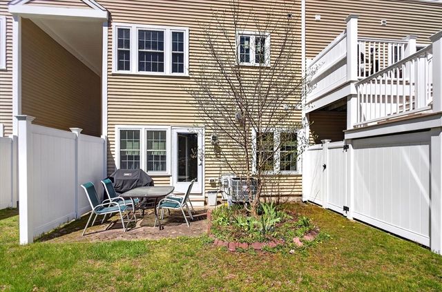 361 Tilden Commons Ln 361, Braintree, MA 02184