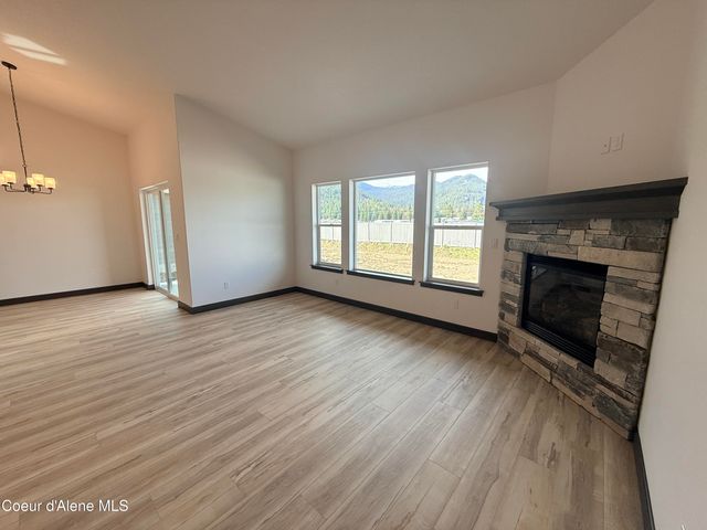 1136 Jersey St, Sandpoint, ID 83864