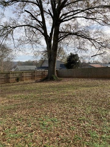 3 Wardlaw Street, Pelzer, SC 29669